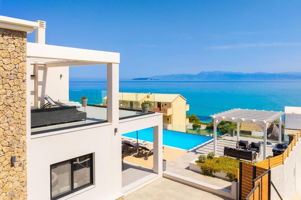 Beautiful villa with private pool and terrace with sea views