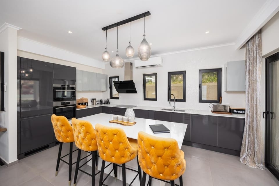 Equipped kitchen