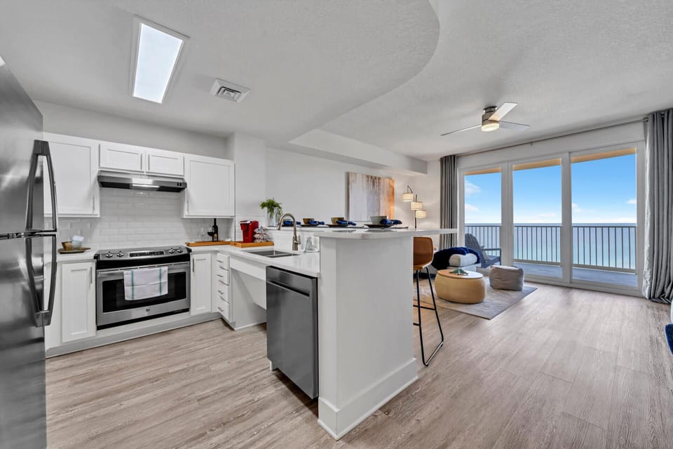 Full kitchen