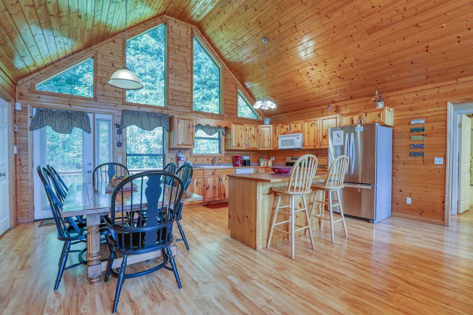 Large Kitchen Area