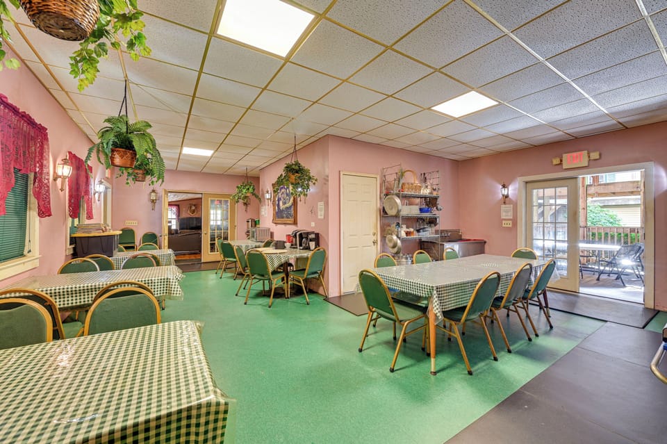 Additional Dining Area | 3 Coffee Makers