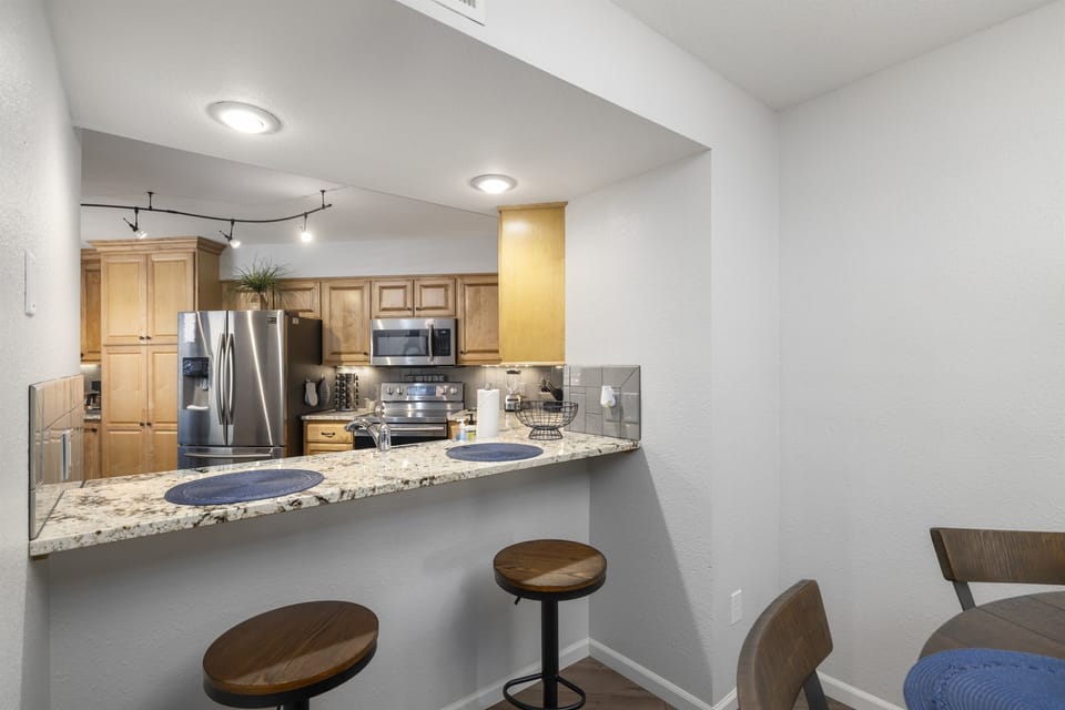 Seating for 2 at Kitchen Island