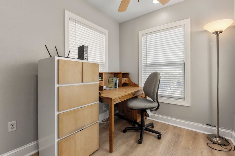 VOH07: Salty Suite | Top Level Loft/Study