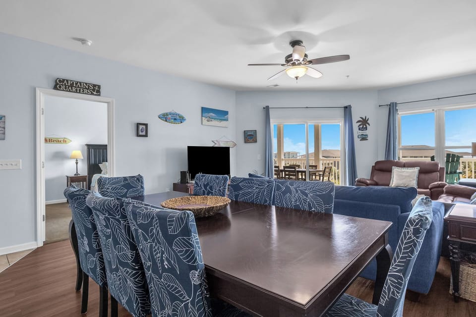 Dining Area - West