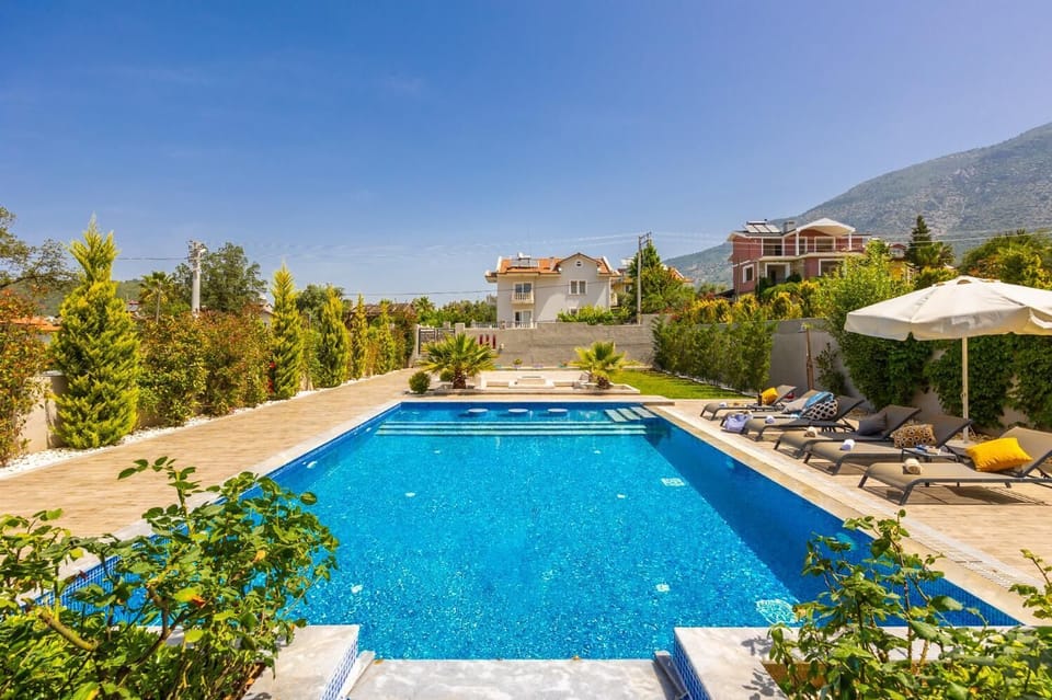 Private pool and terrace