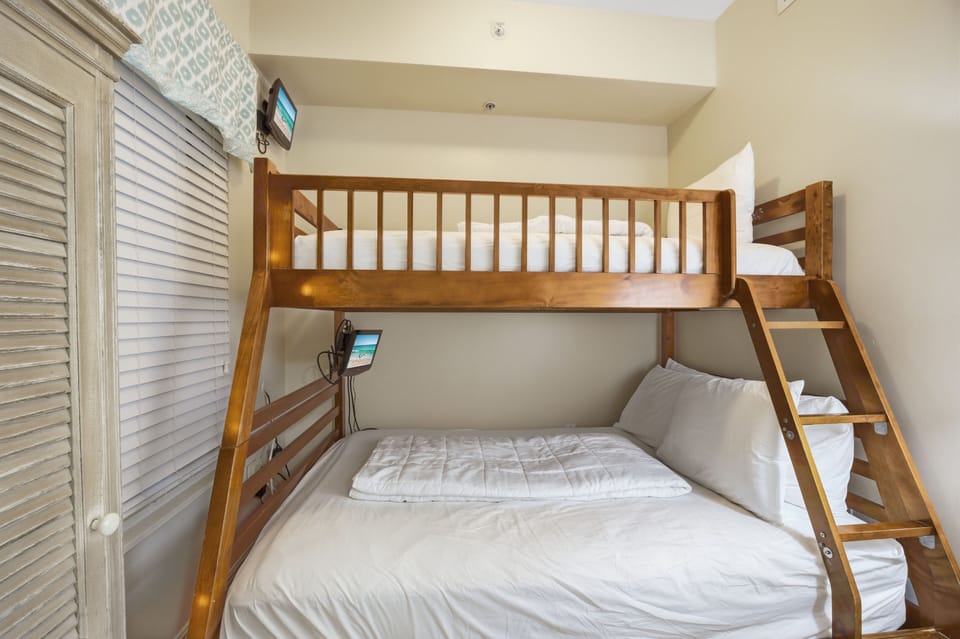 Summer Place #205 Bedroom #3 - Twin/Double Bunk