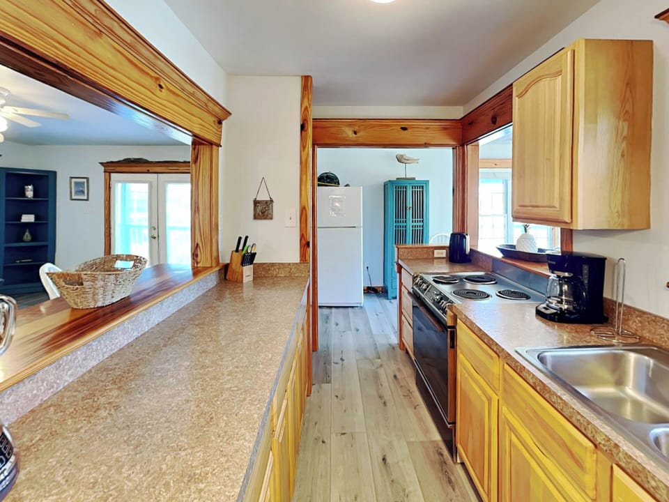Full Kitchen