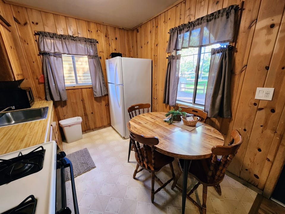Kitchen/Dining