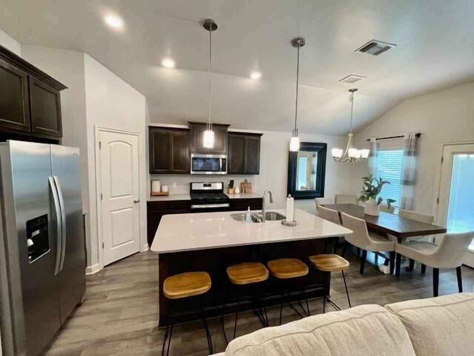 Kitchen/dining area