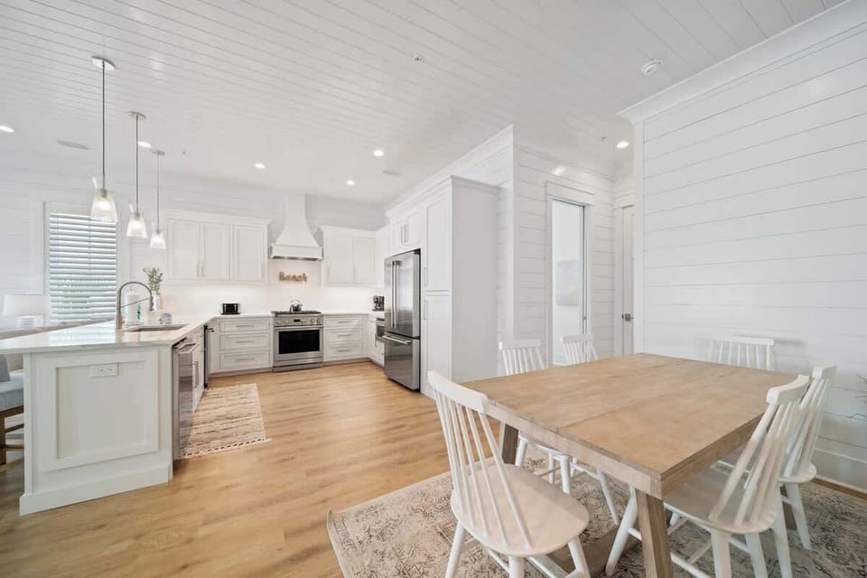 Kitchen | Dining Area