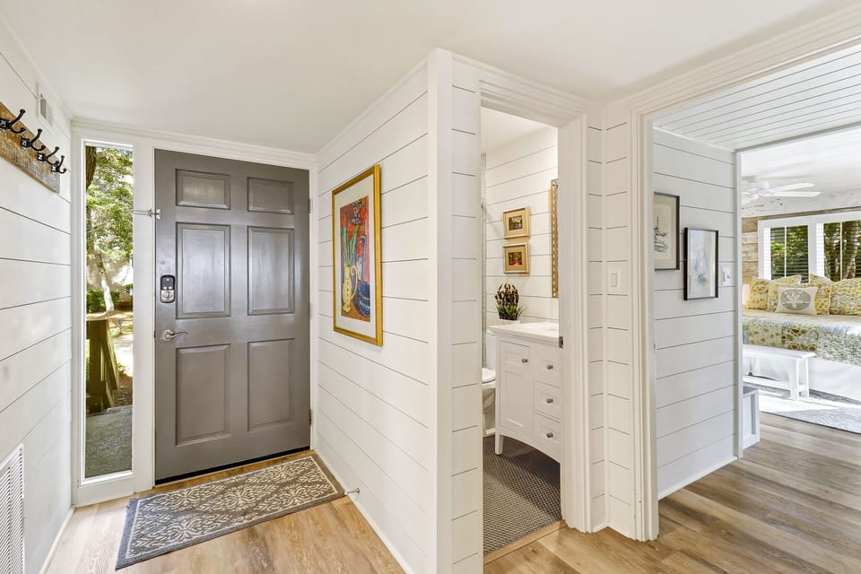 South Beach Villa 1411 - King Bathroom (1st Floor)