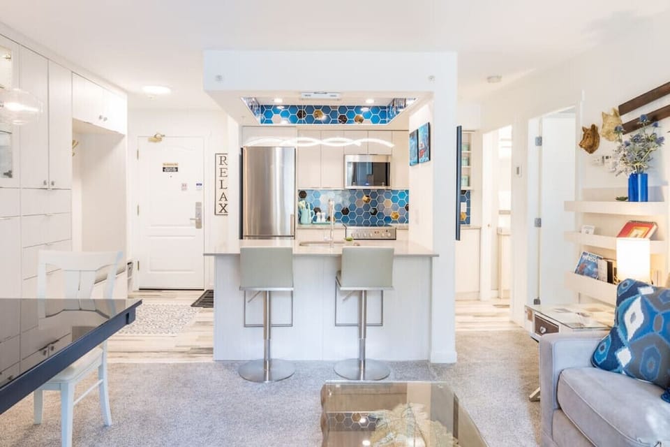 OPEN Concept Living/Kitchen and Dining & Free Coffee and Tea provided for all our guests make this the perfect place for entertaining and relaxing