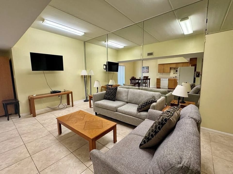 Saida3004LivingSpace