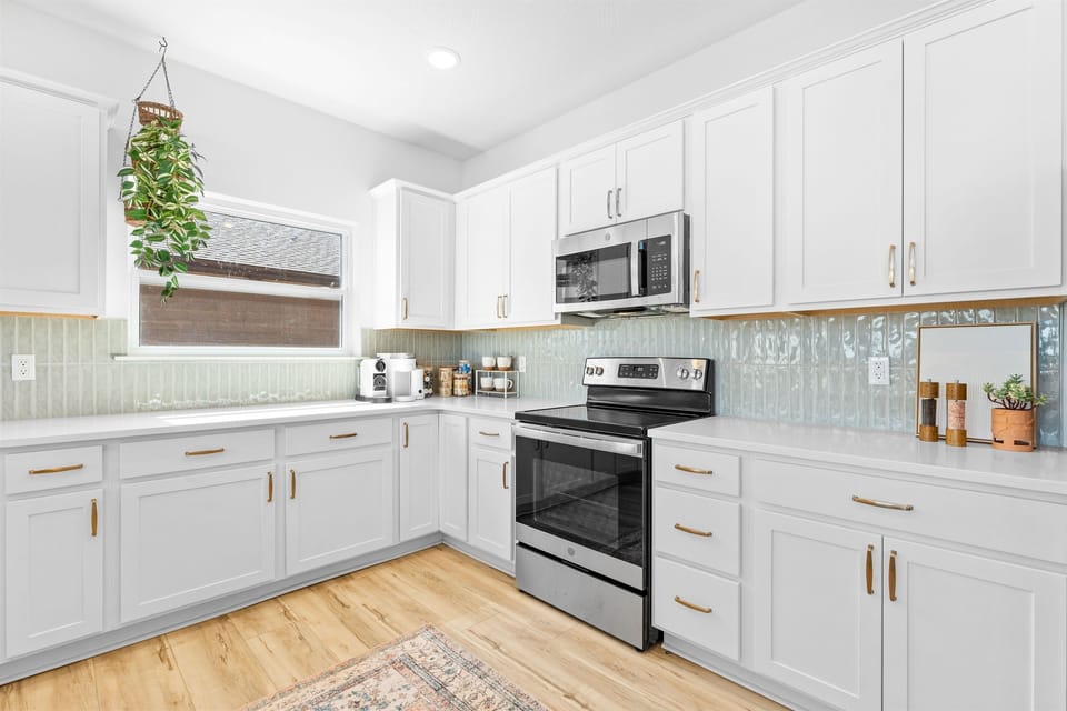 Fully equipped kitchen with all your cooking essentials