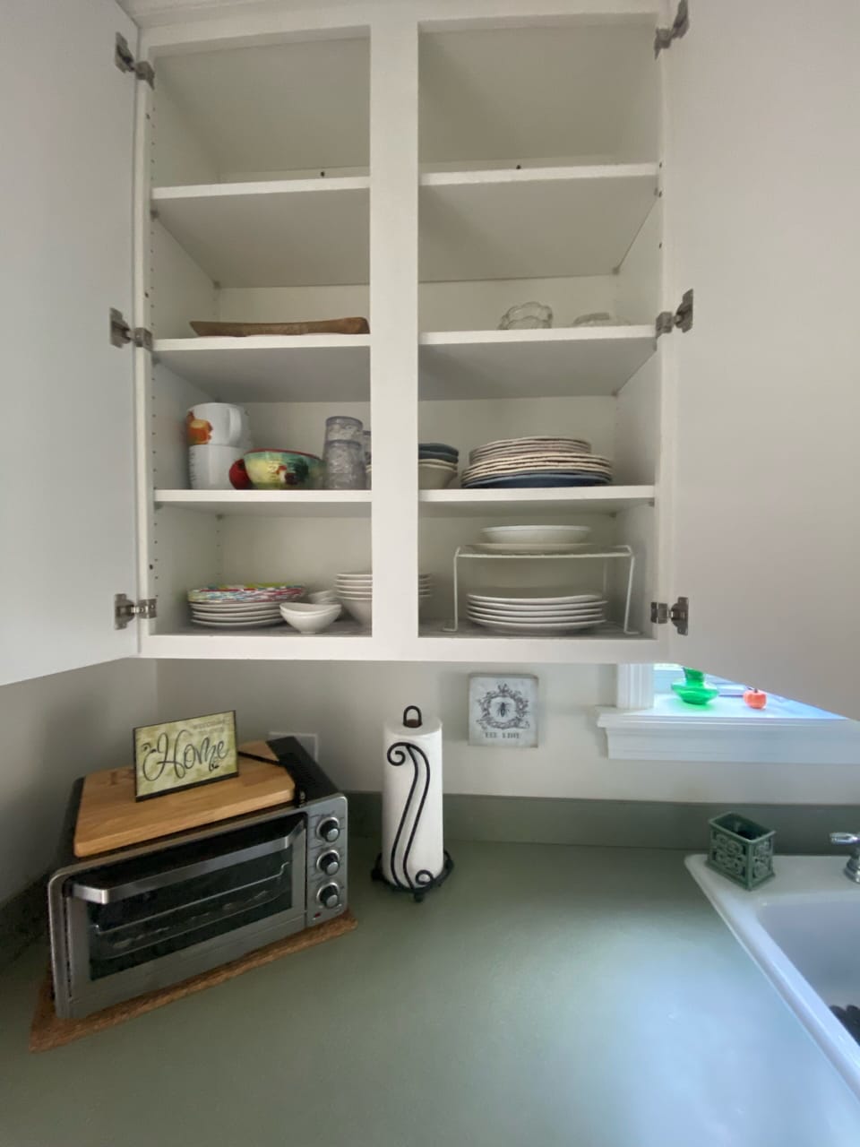 Dishware
