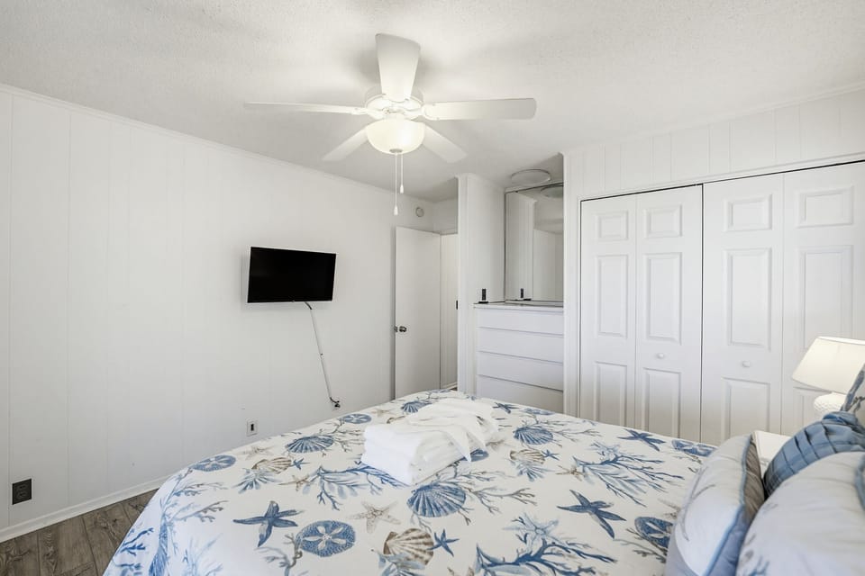 Guest Bedroom 2 - Back Left Bedroom