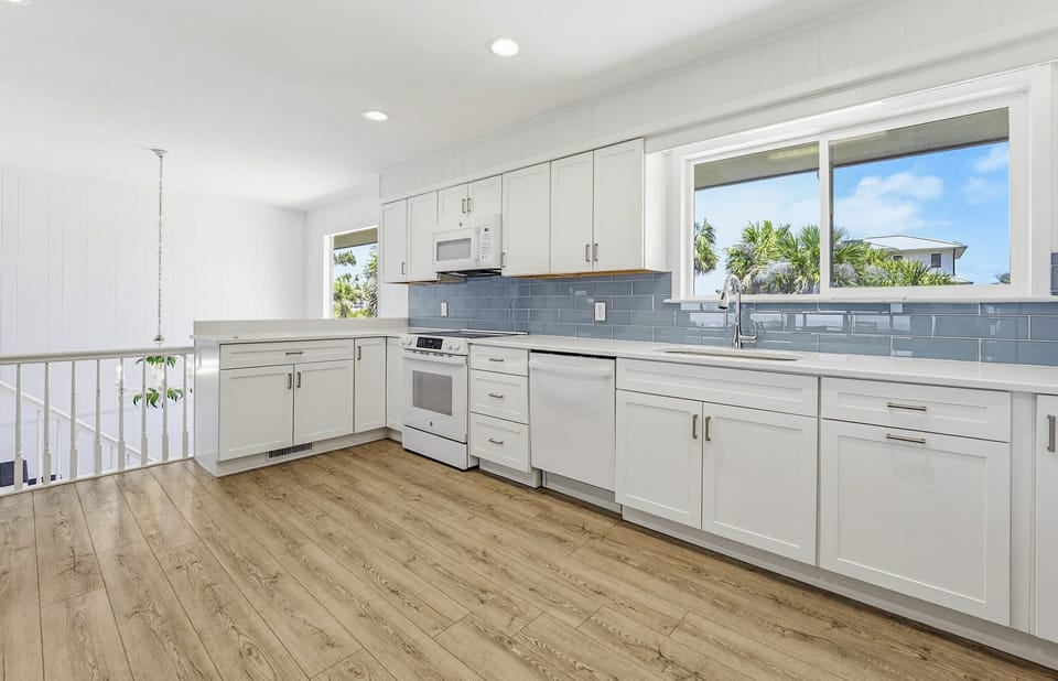 Great Room - Newly Renovated Kitchen