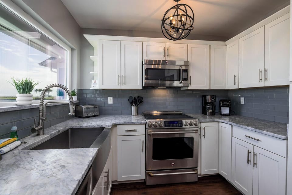 Well-equipped modern kitchen