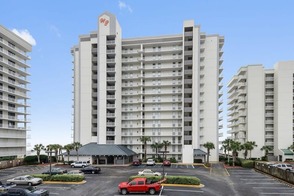 Windward Pointe complex
