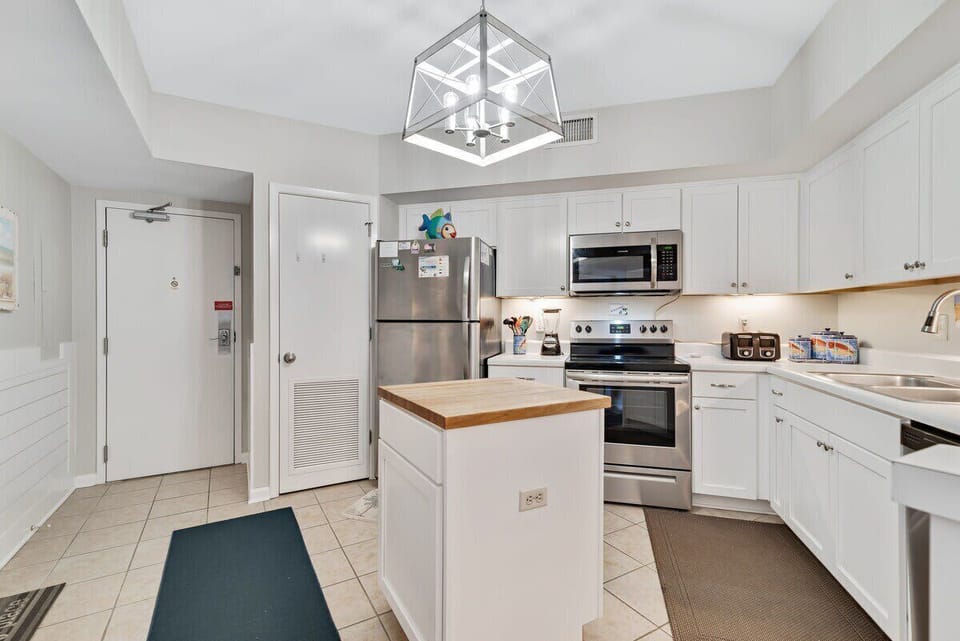Well-equipped kitchen