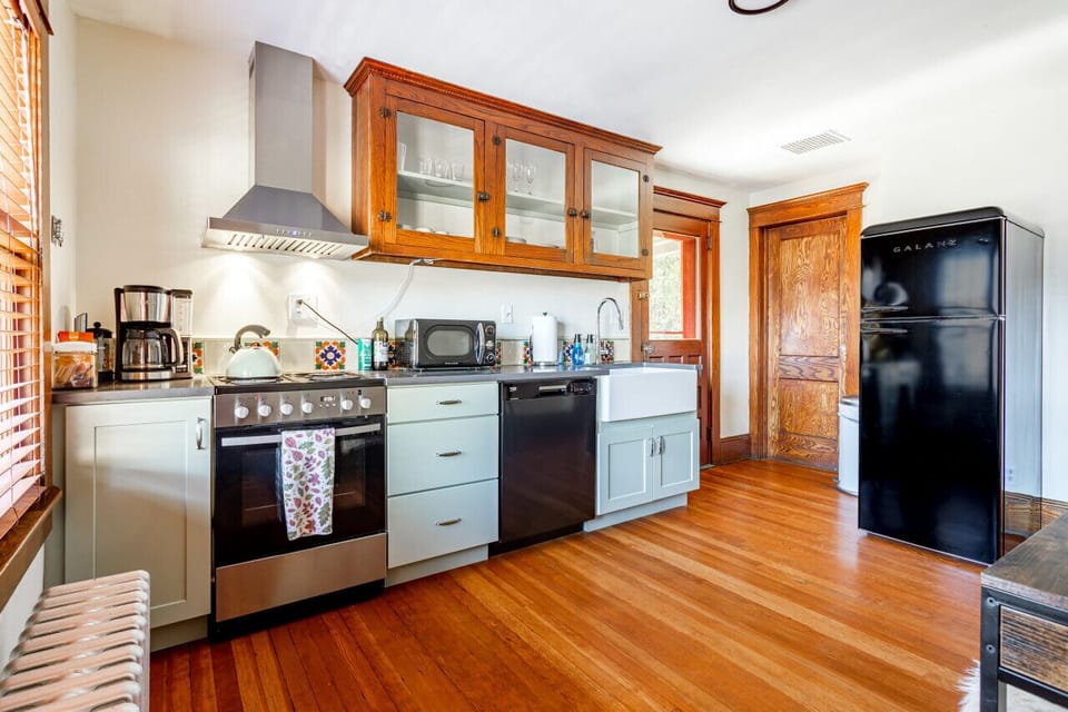 Fully equipped kitchen