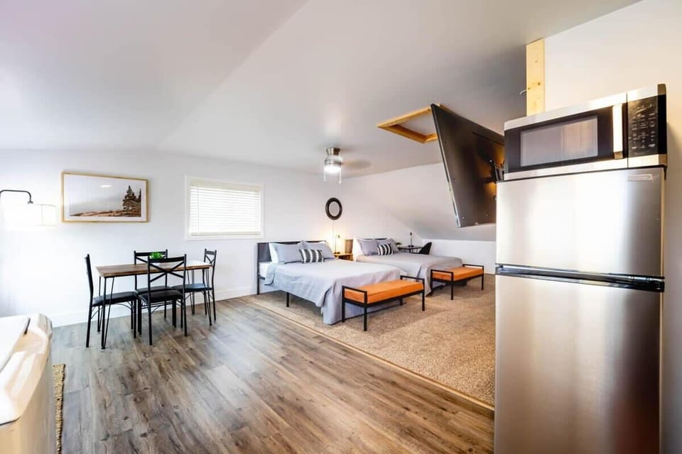 Room 1A