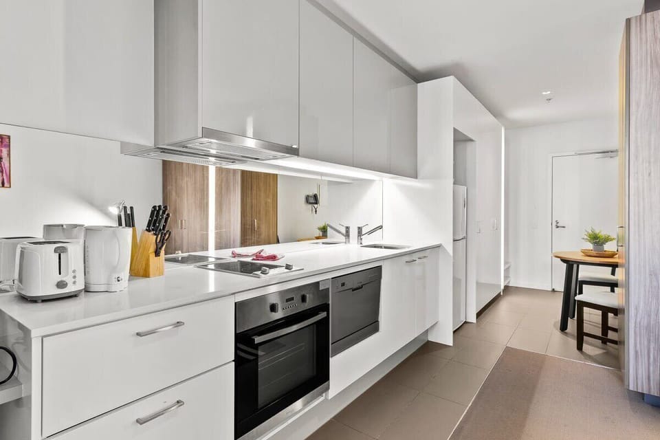 An equipped kitchen.