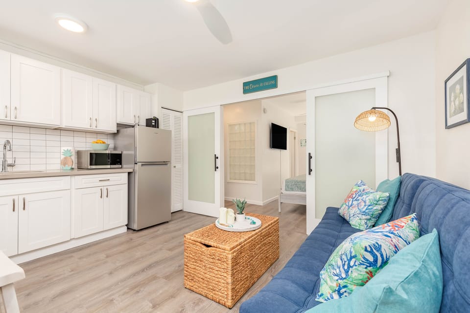 Cabana 2nd Floor w/ Full Kitchen