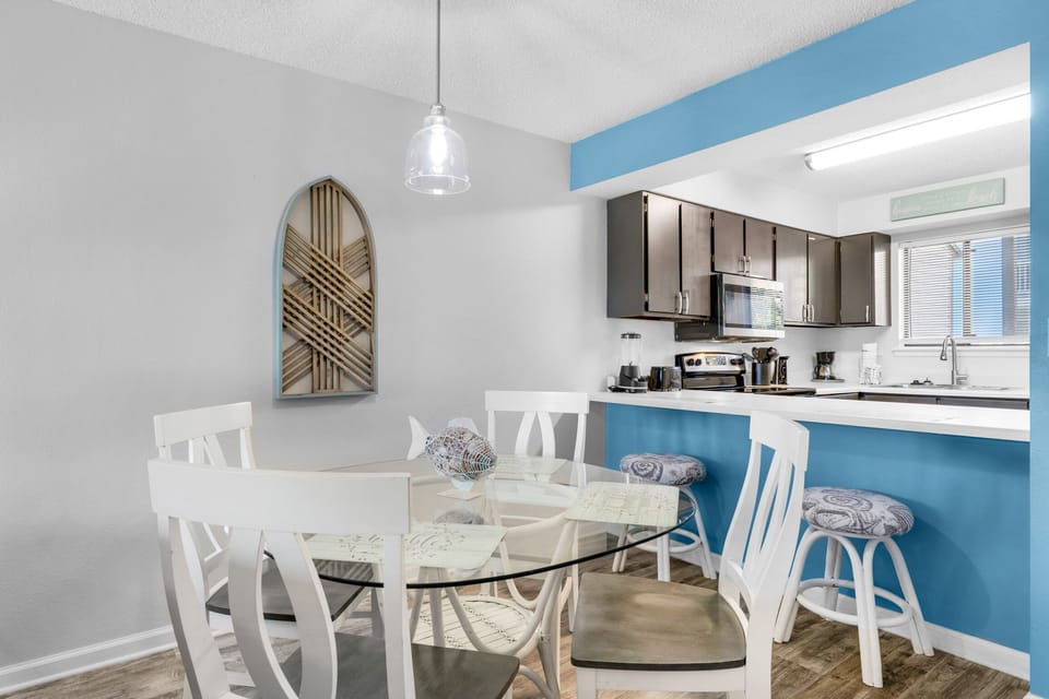 Dining to kitchen view