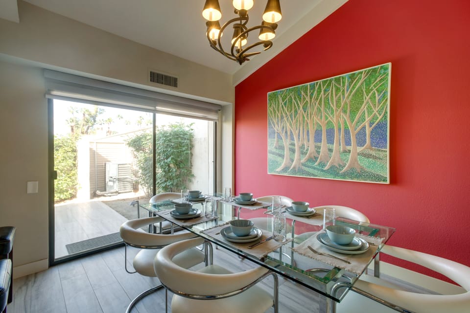 Dining Area | Dishware/Flatware