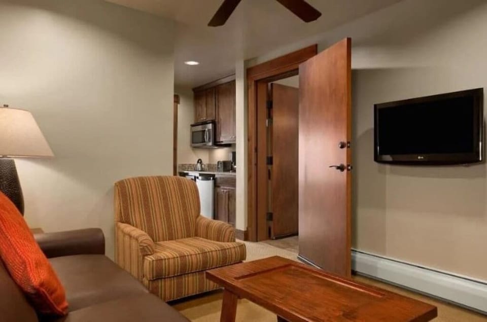 2 Bedroom Residence - Grand Lodge on Peak 7
