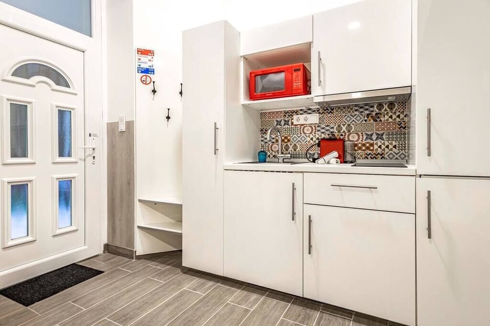 Kitchen (2)