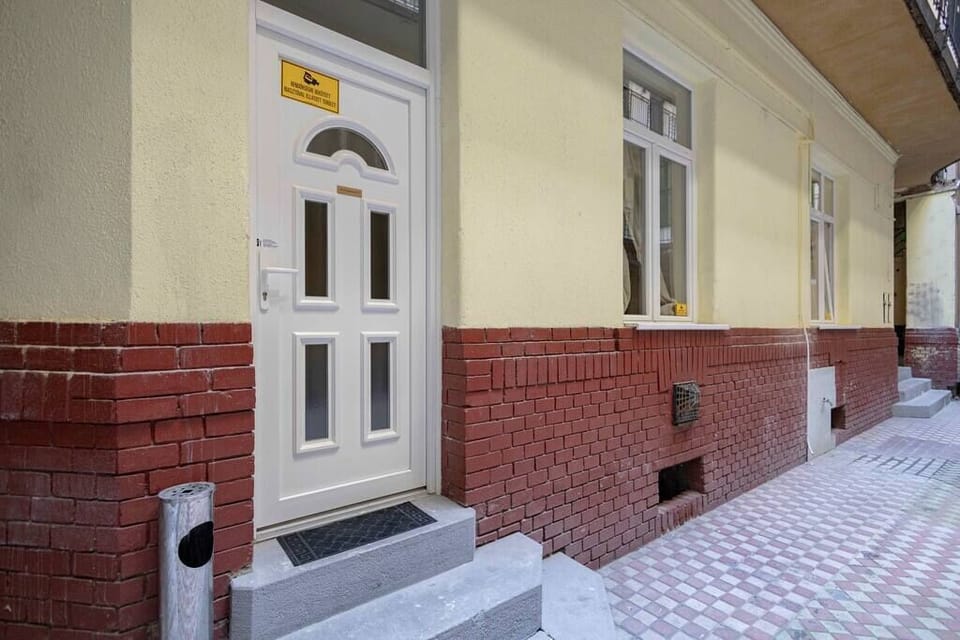 Entry (3)