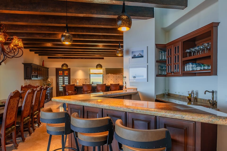 Indoor-Living-Bar-Area-View-Whales-November-April