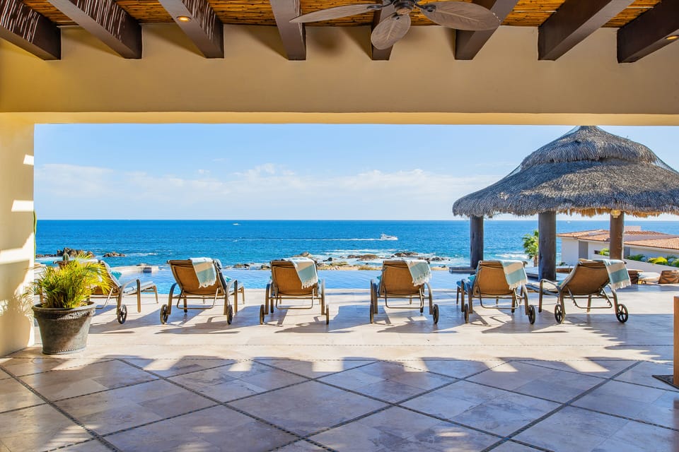 Outdoor-Living-Pool-Spa-Ocean-Facing-View-Whales-November-April