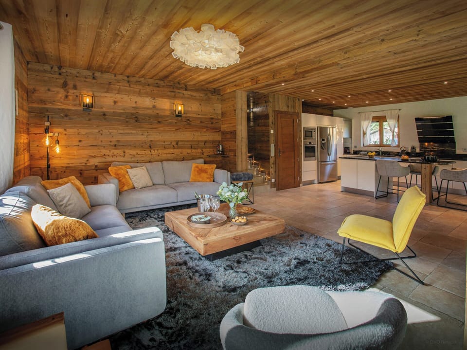 Lounge/Kitchen