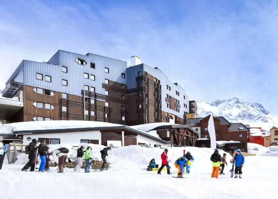 Snow and ski sports