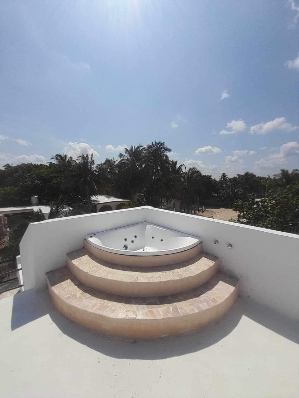 Outdoor spa tub