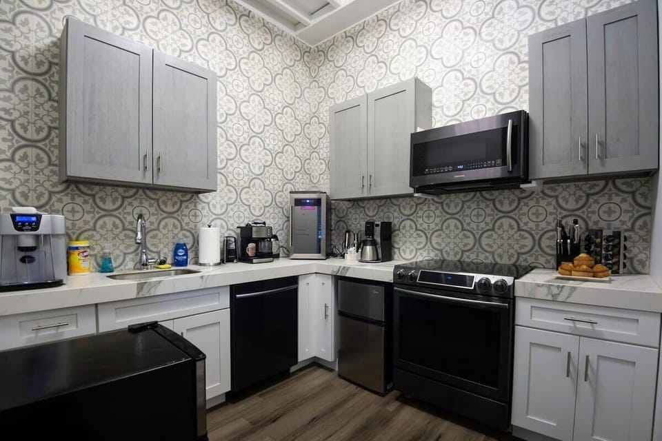Fully equipped kitchen
