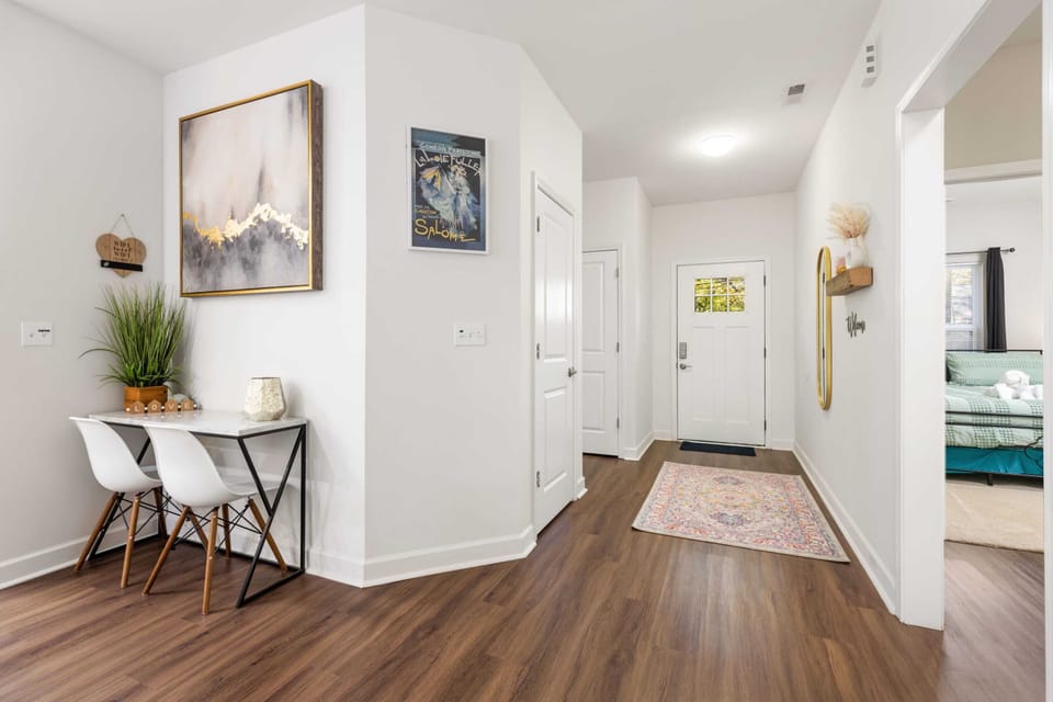 Foyer and desk area