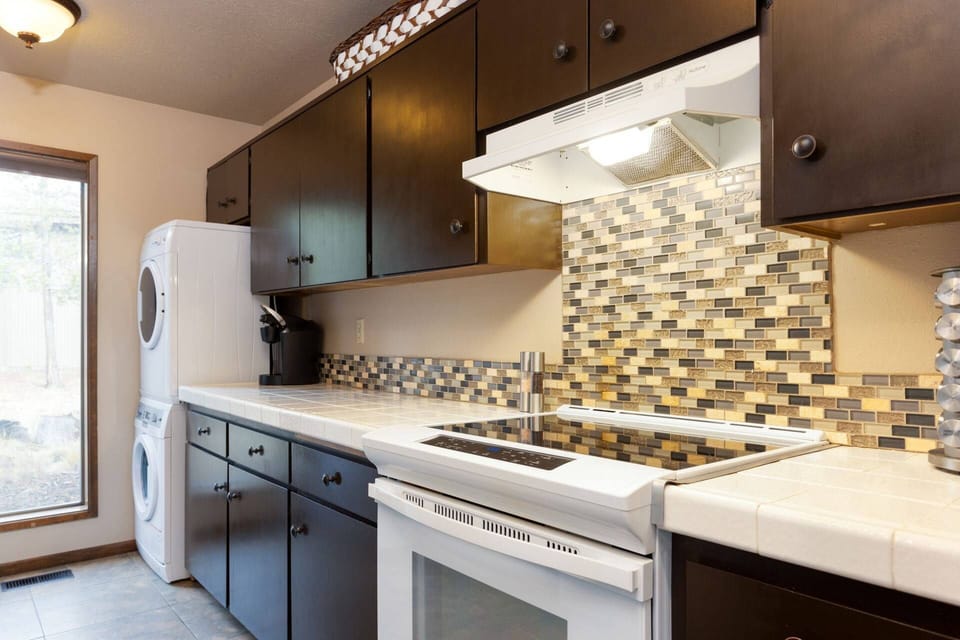 This rental has an up to date washing machine and dryer for guest use.