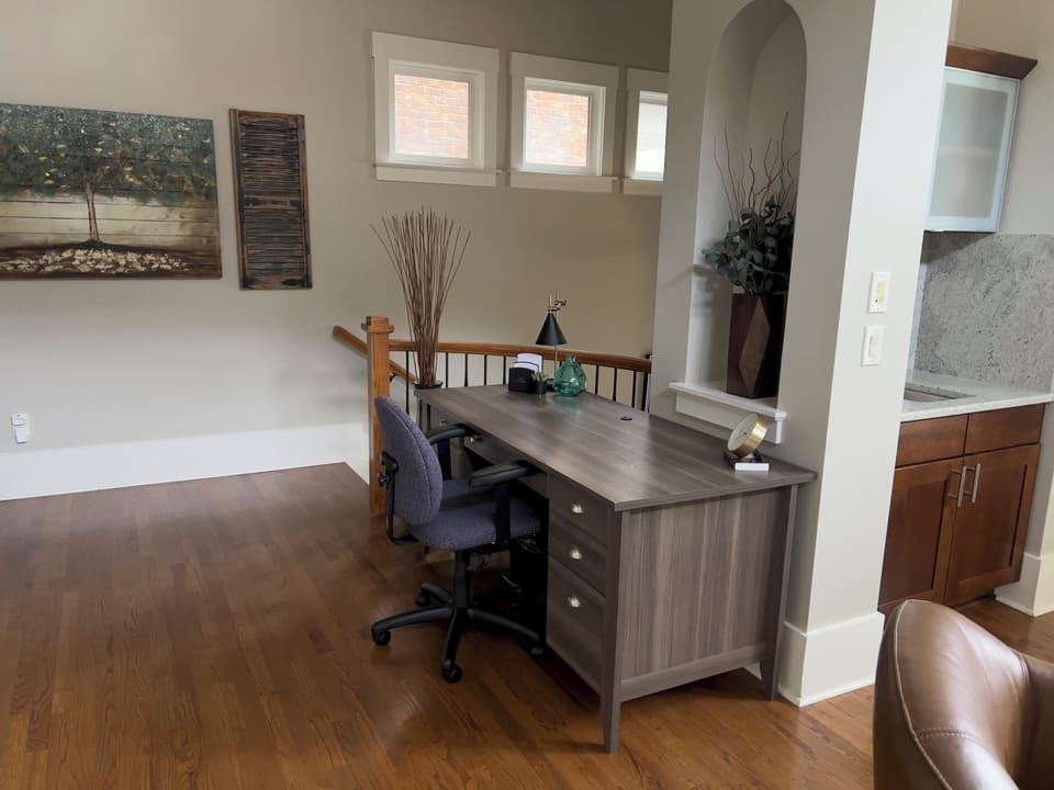 Large Work Station 