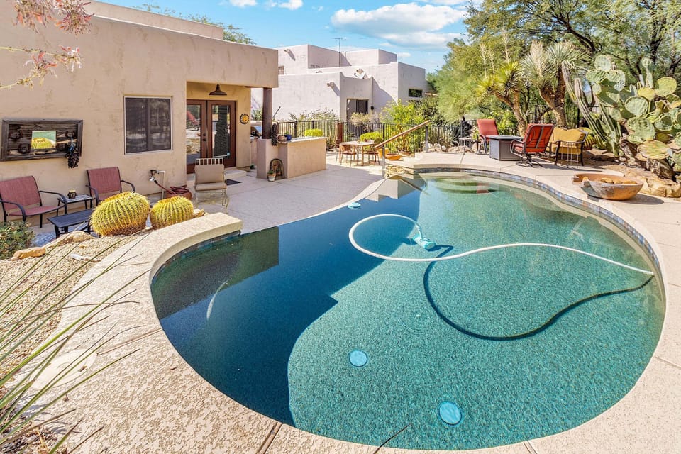 Sparkling infinity edge pool