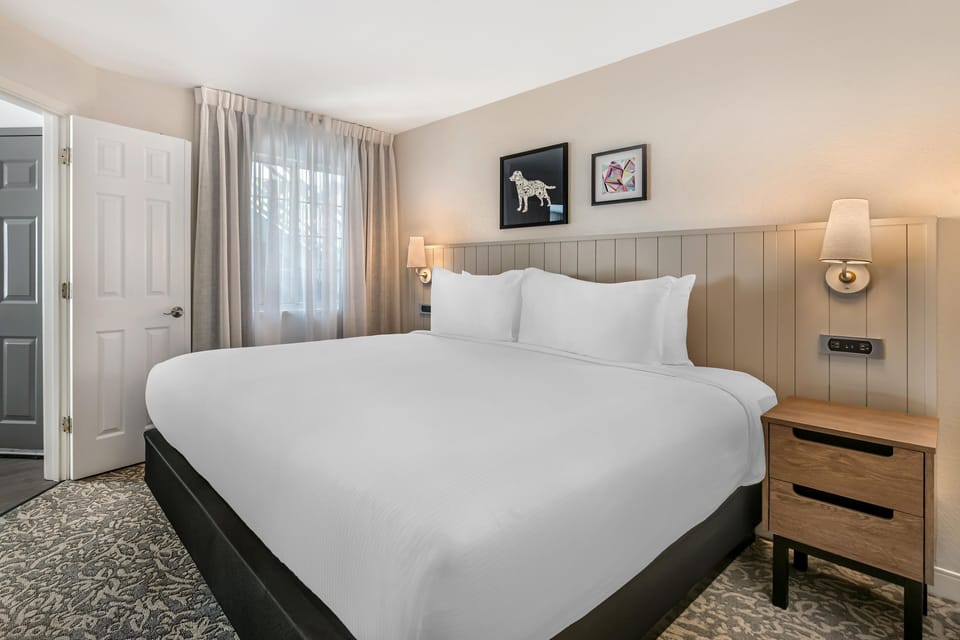 Bedroom. Interior and views may vary based on location and availability.