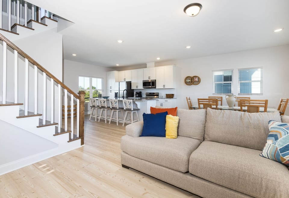 Living Room/Kitchen/Dining