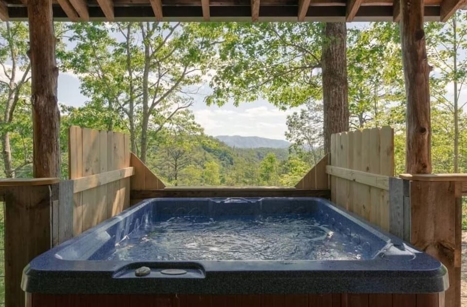 Tub, Hot Tub, Indoors, Outdoors, Nature