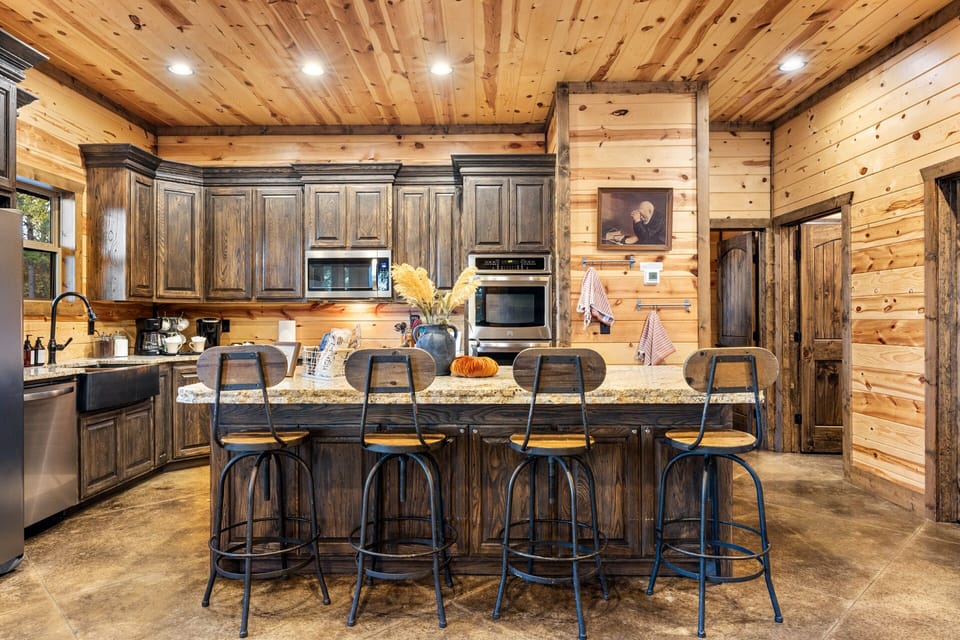 Large fully equipt kitchen