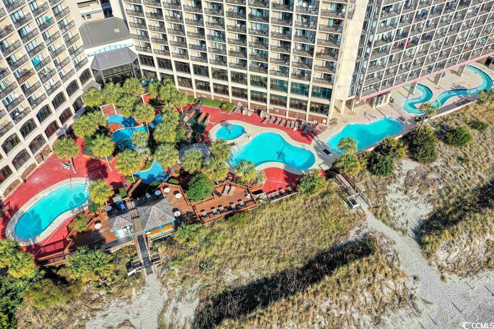 Oceanfront pools and hottubs