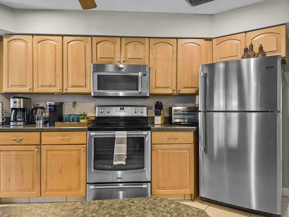 ample size for cooking all meals of the day